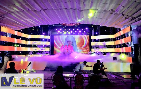 Cho thuê âm thanh ánh sáng, màn hình led, màn sao chương trình ca nhạc ”Hồ Quỳnh Hương và những người bạn”