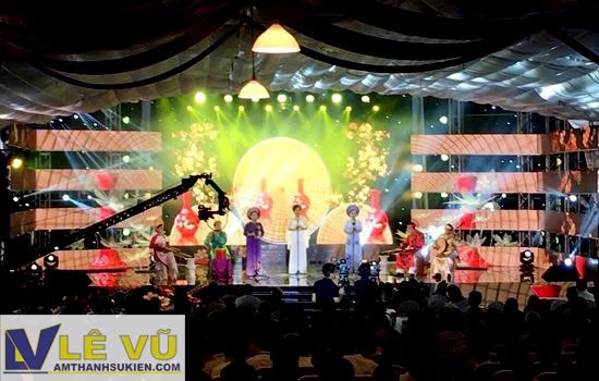 Cho thuê âm thanh ánh sáng, màn hình led, màn sao chương trình ca nhạc ”Hồ Quỳnh Hương và những người bạn”